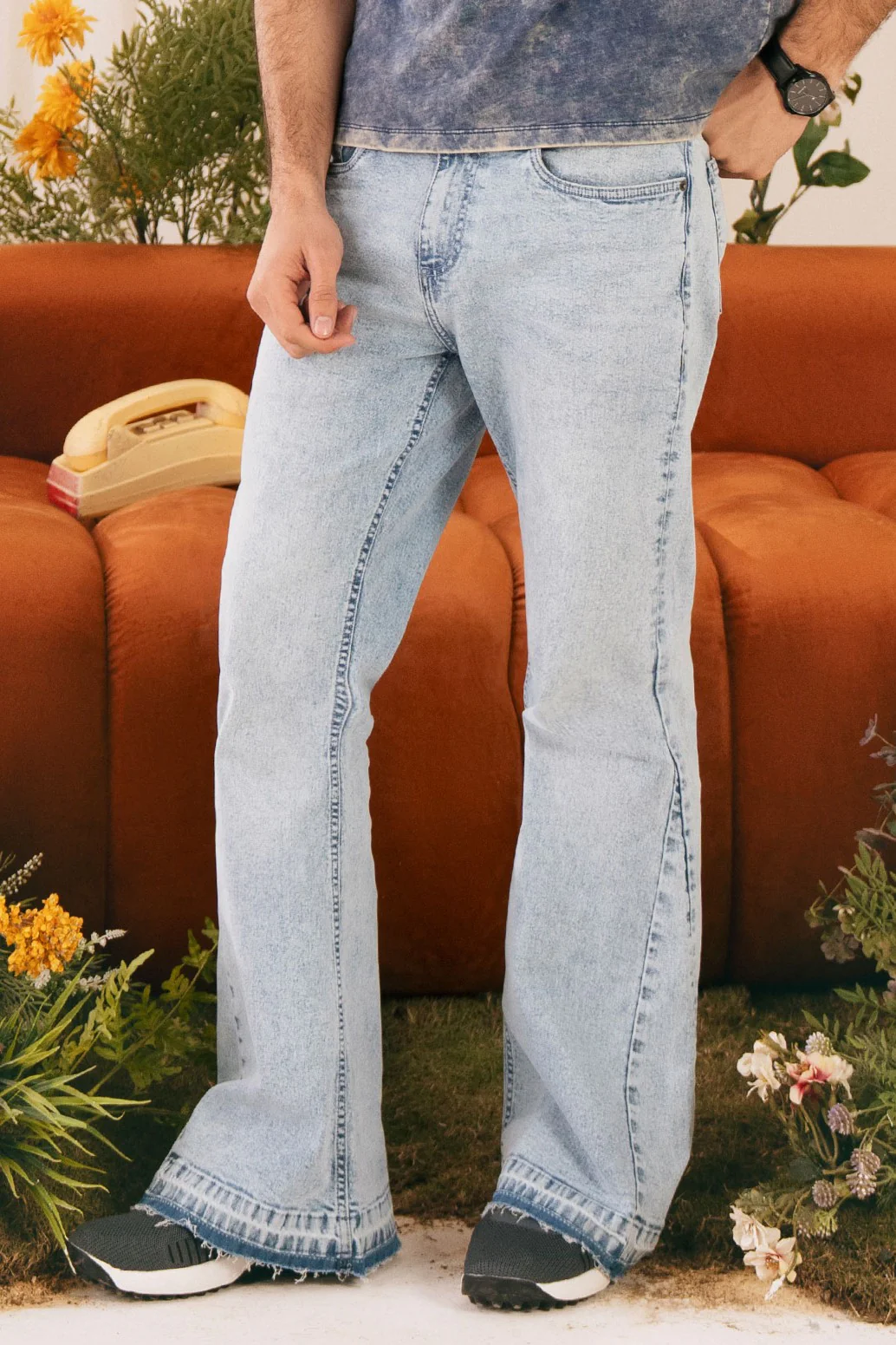 Washed Flared Jeans