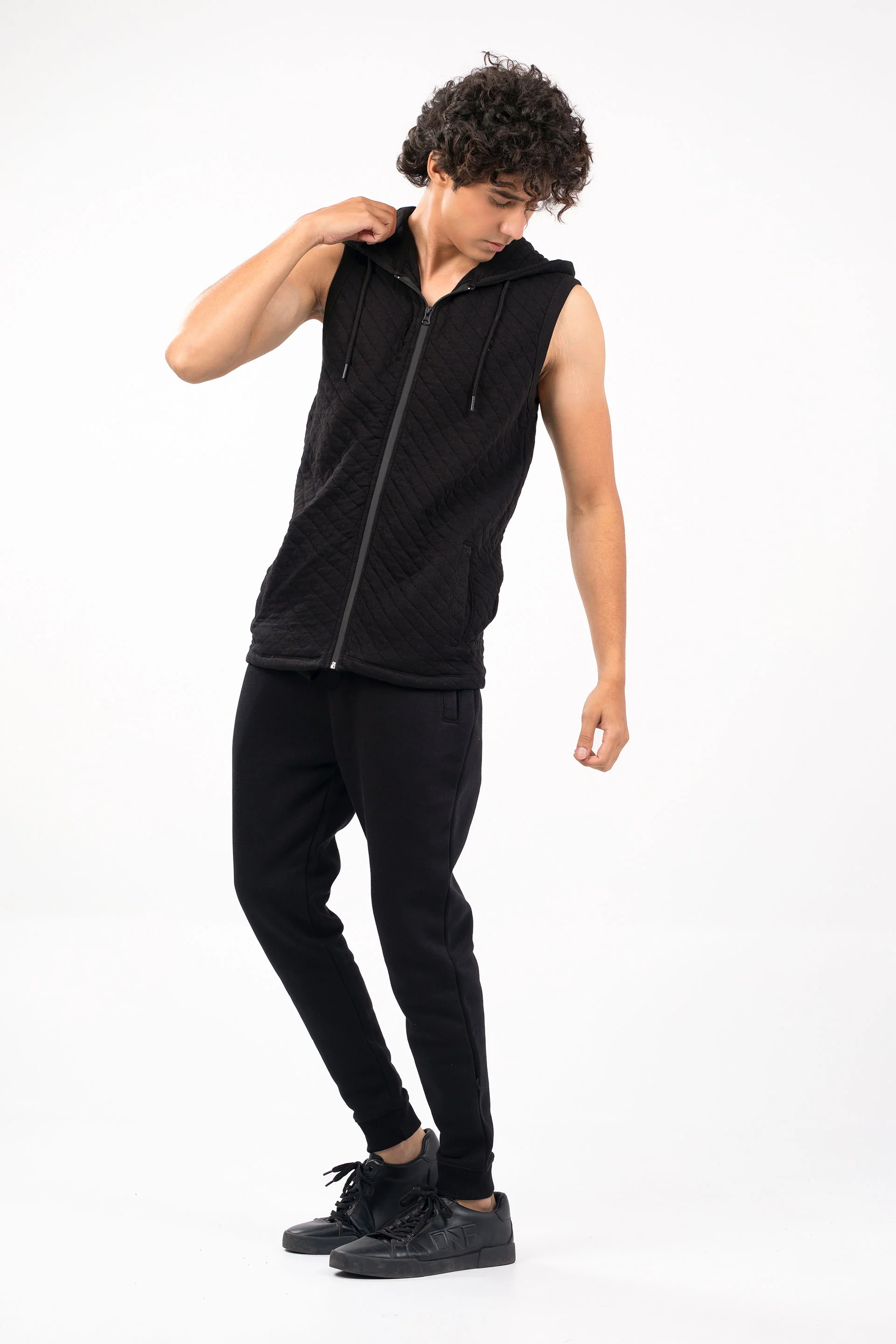 Sleeve Less Quilted Hoodie - Image 4