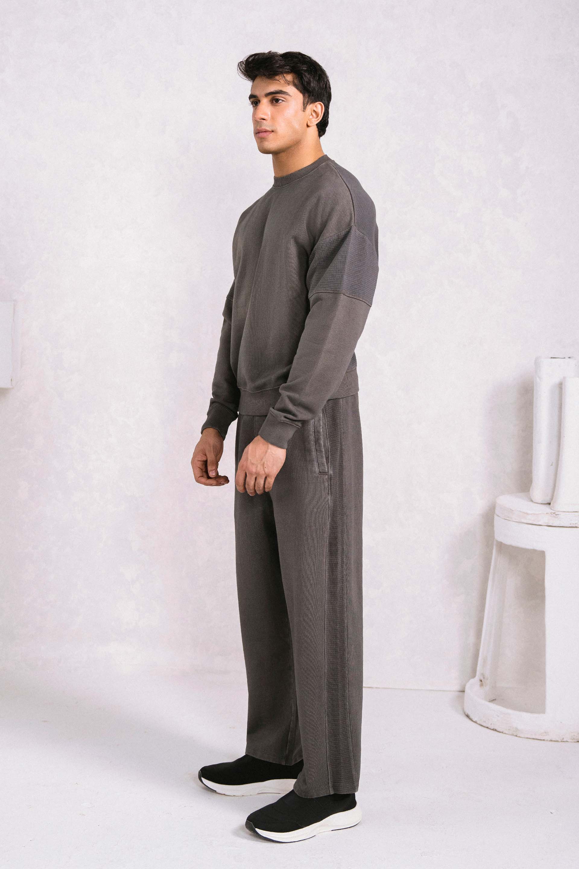 Contrasting Panel Sweatshirt - Image 6