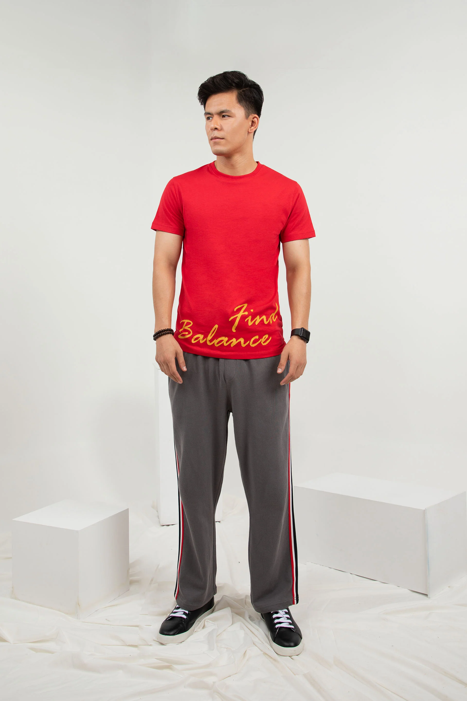 Graphic Tee Burgundy - Image 3