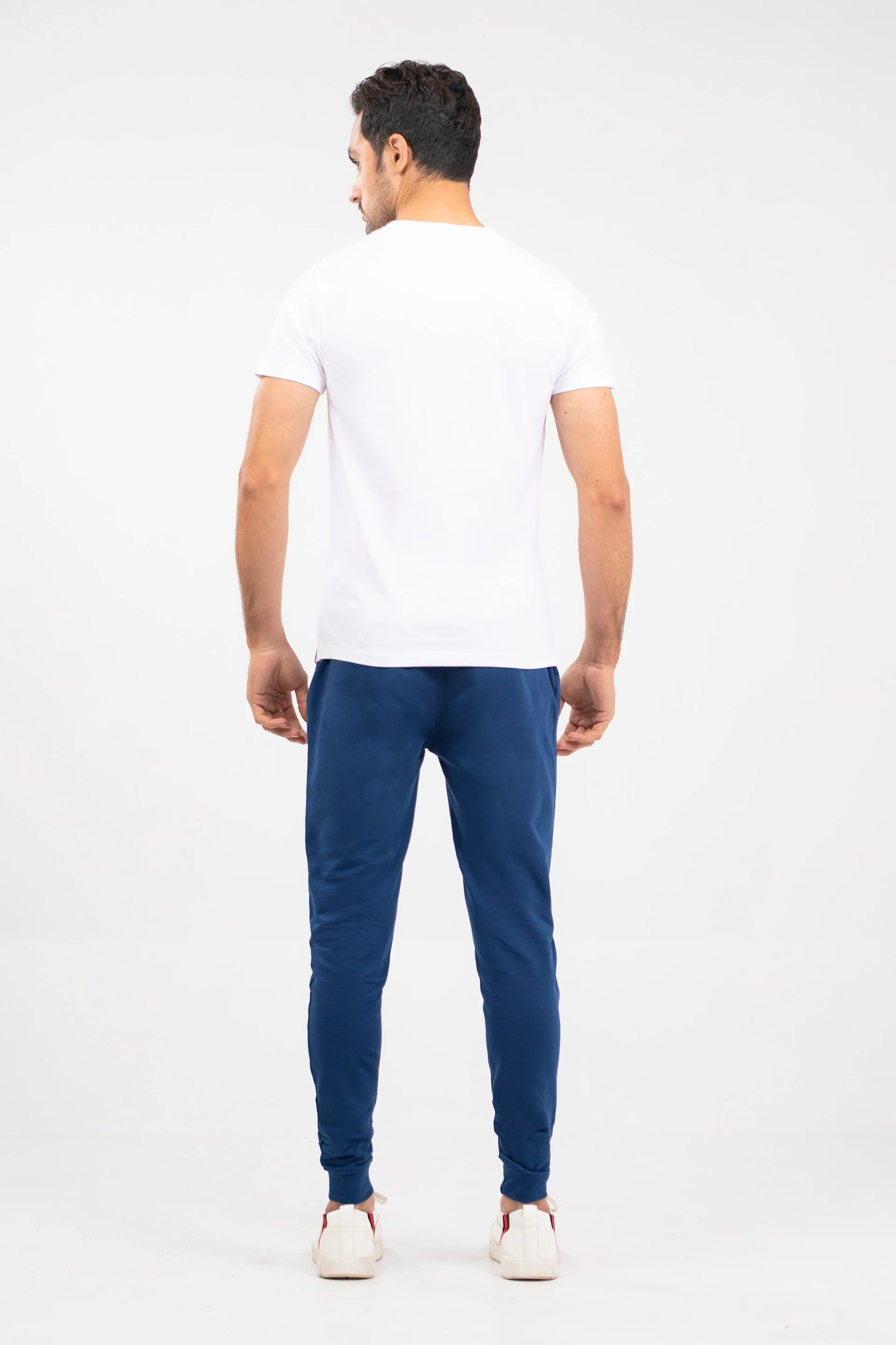 Basic V-neck - Image 4