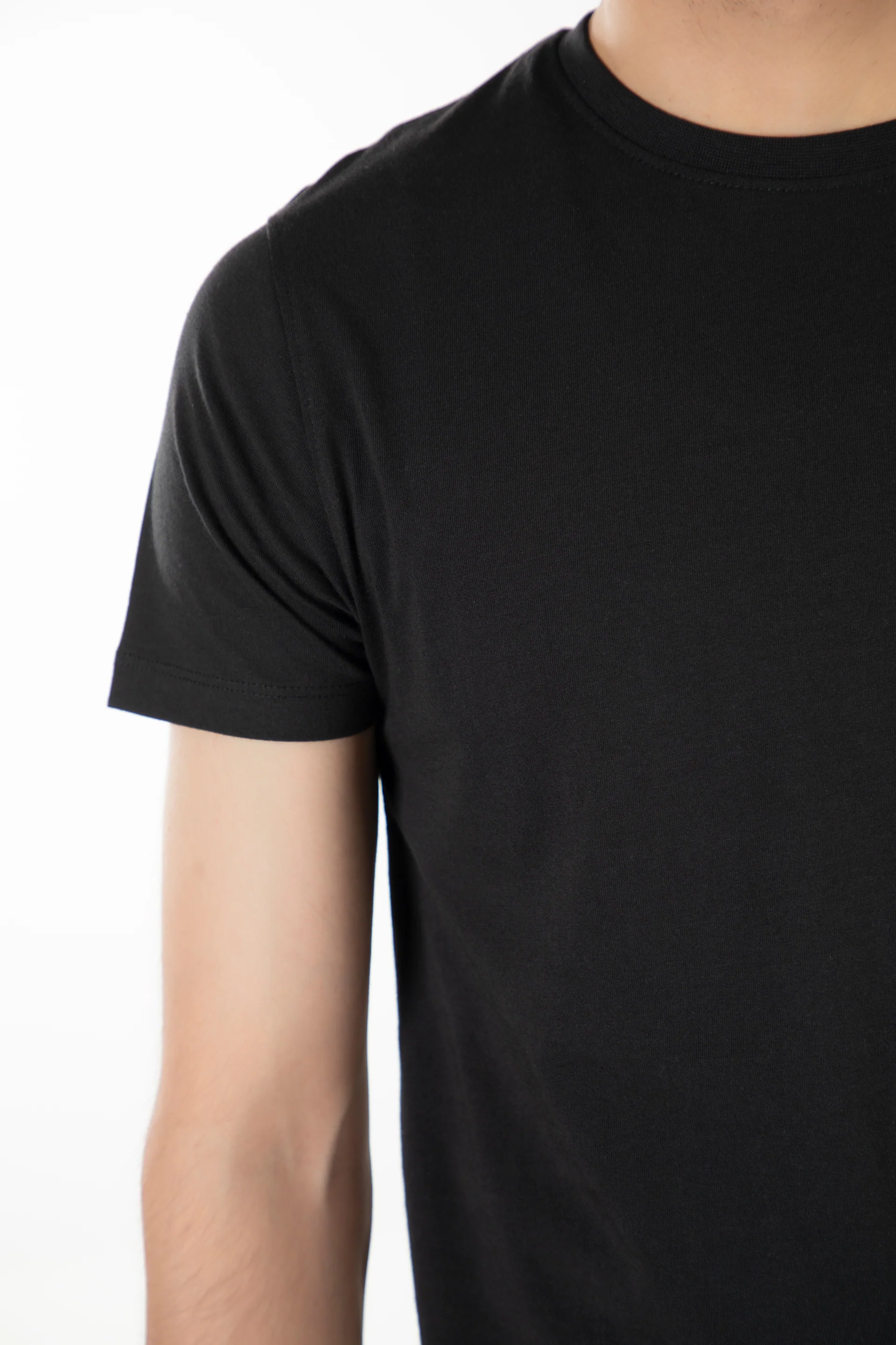 Basic Crew Neck - Image 2