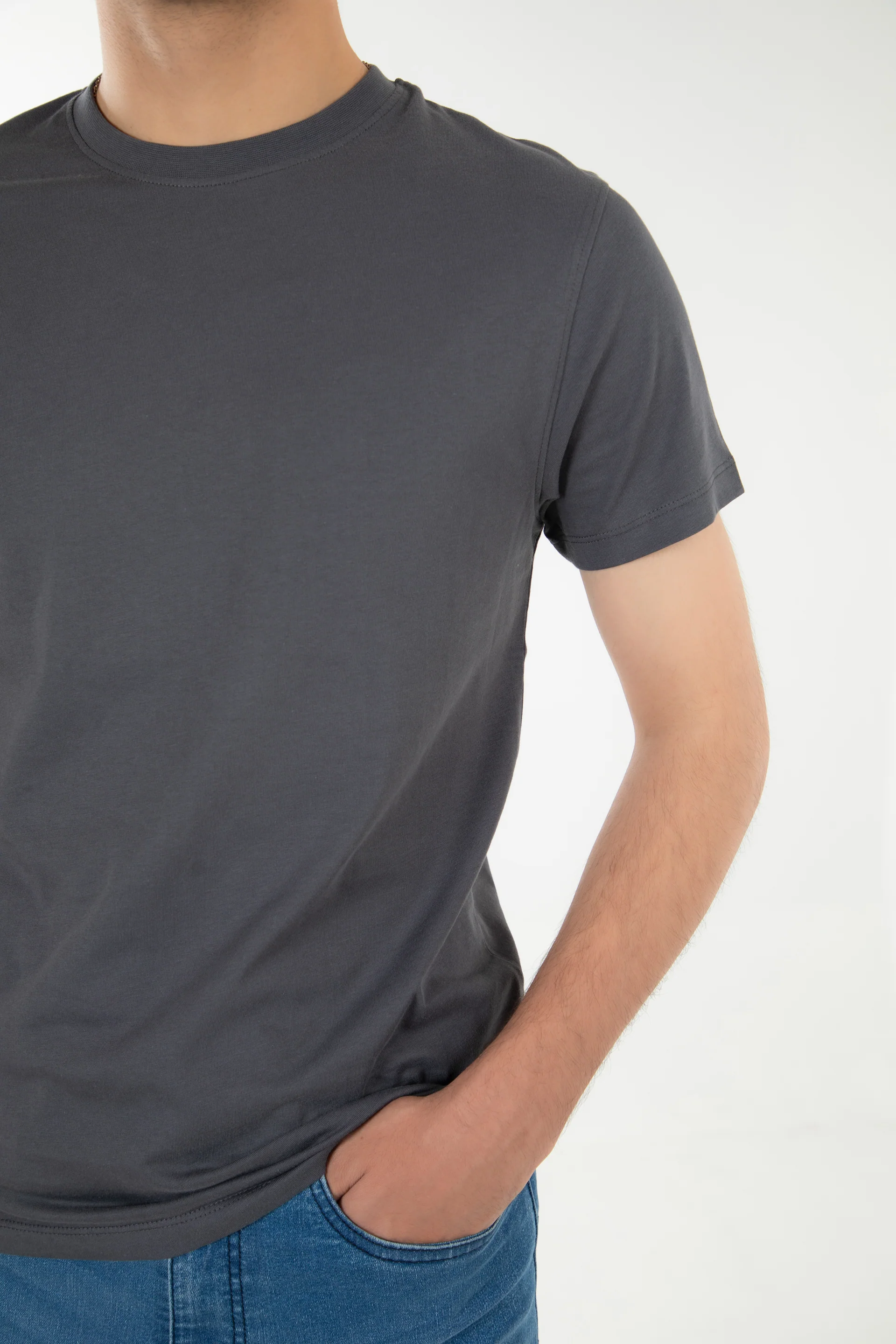 Basic Crew Neck - Image 2