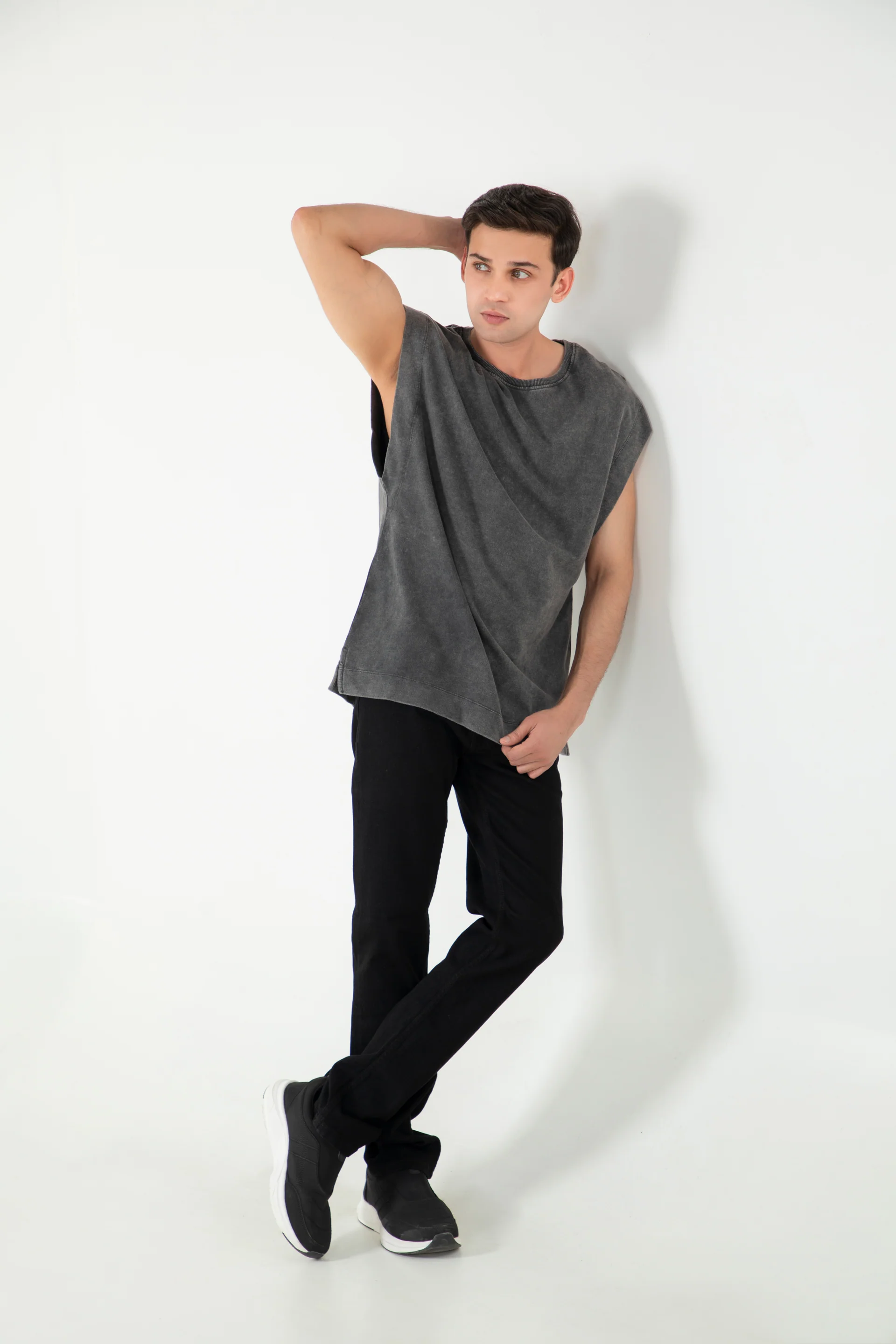 Drop shoulder sleeveless top - Image 3
