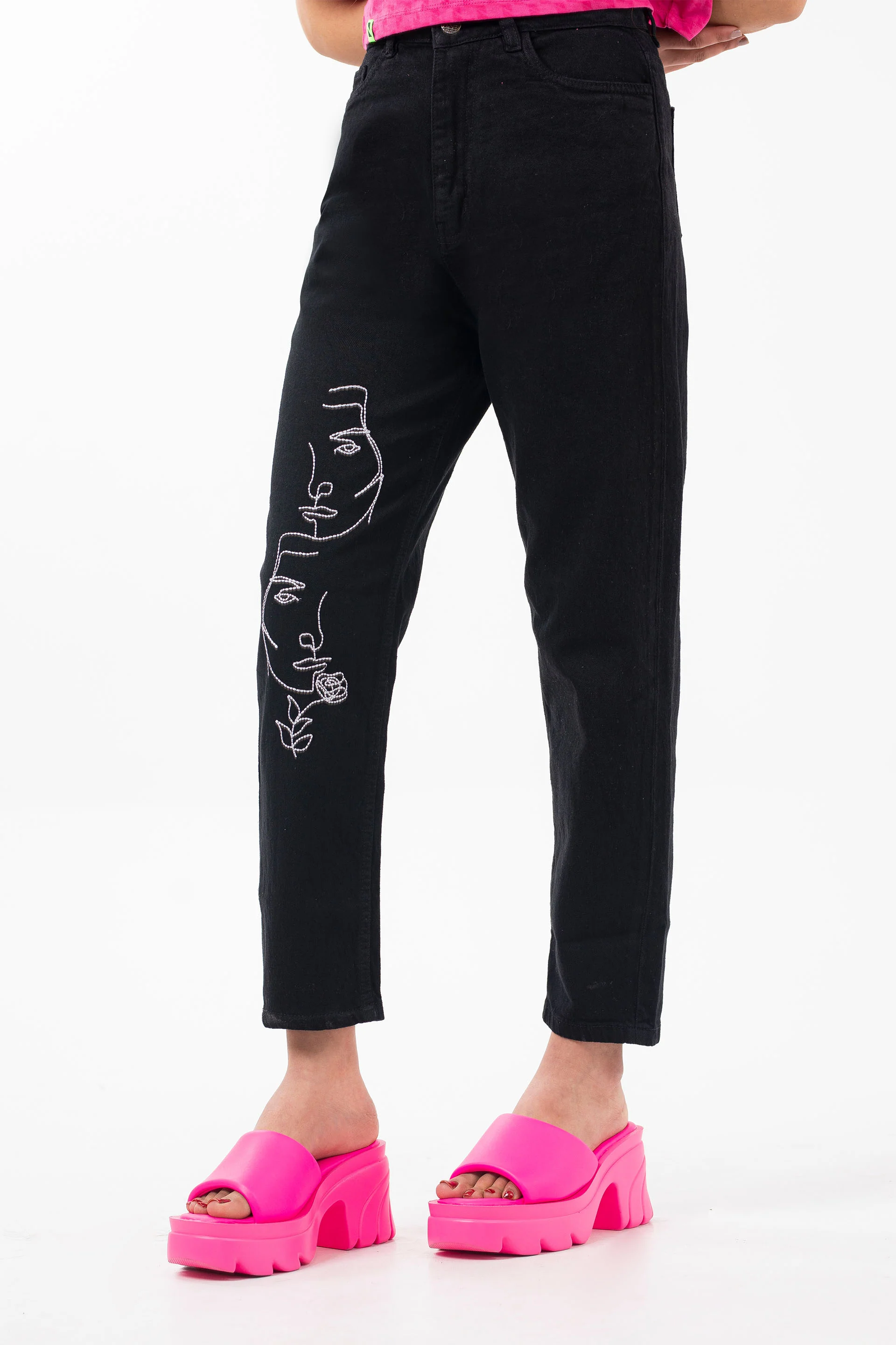 Embroidered Mom Jeans Black - Image 3