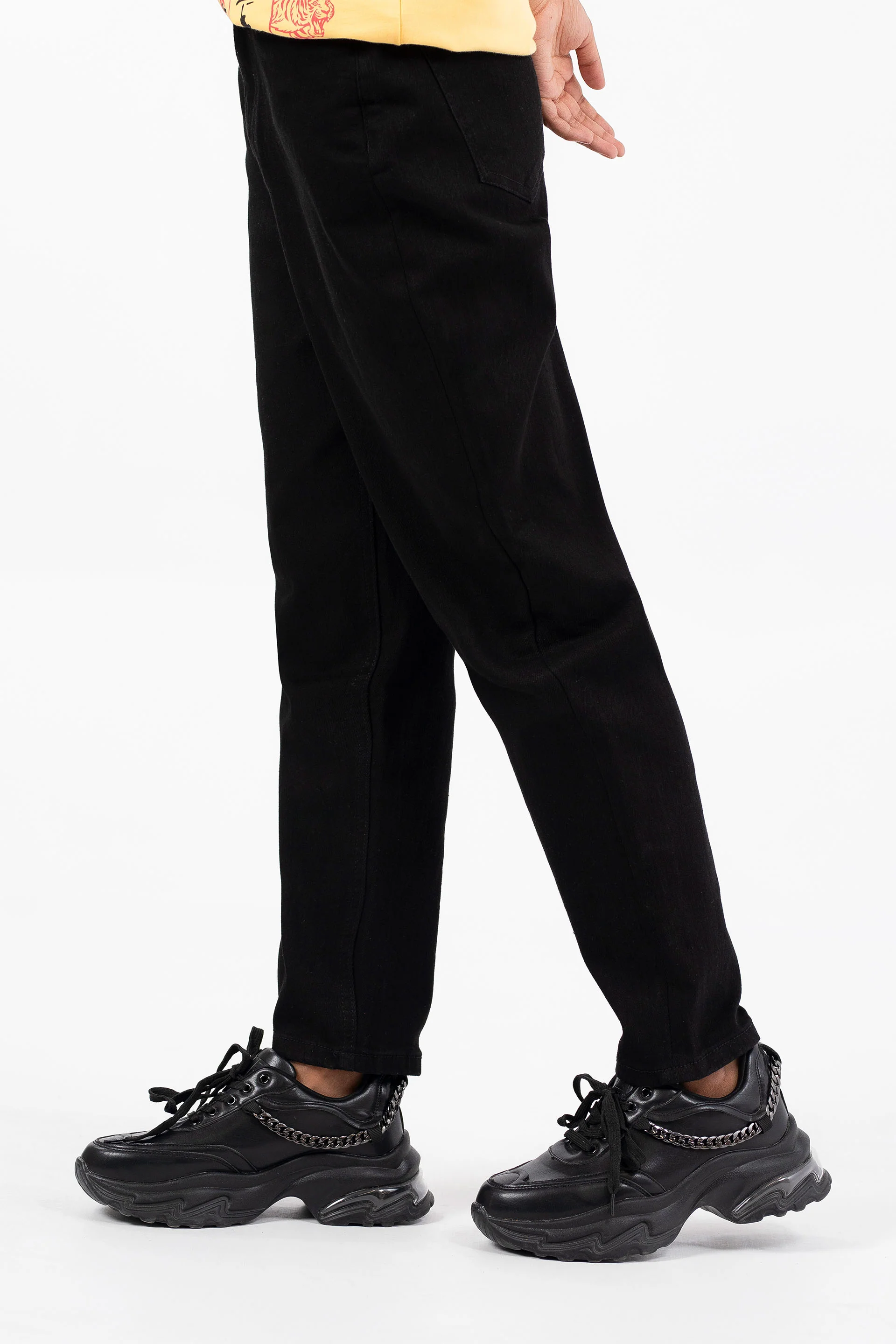 Mom Fit Jeans - Image 4
