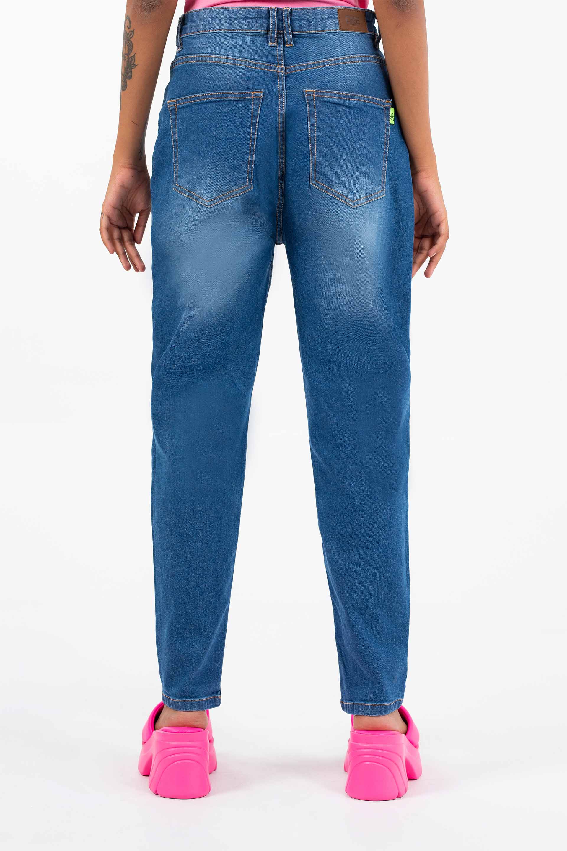 Mom Fit Jeans - Image 4
