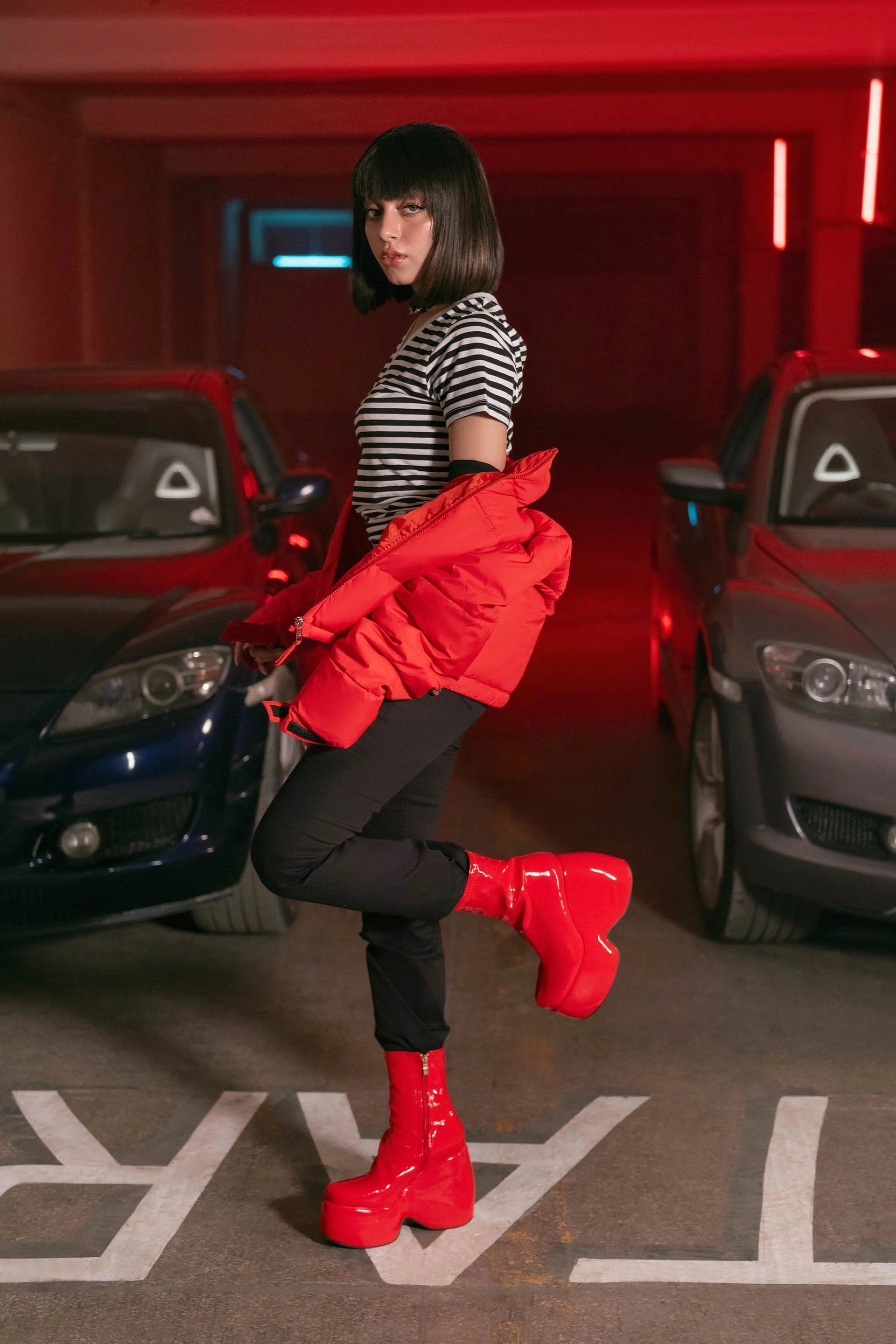 Cropped Puffer Red - Image 2